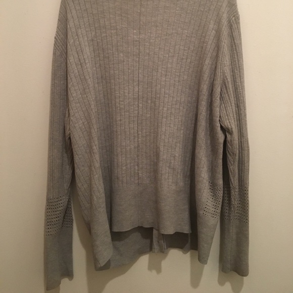 Long Sleeved Button-Up Cardigan - Picture 4 of 4